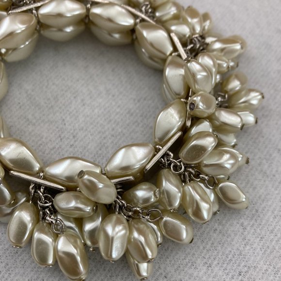 Vintage WHBM Cream/Ivory Pearl Stretch Bracelet - Picture 7 of 8